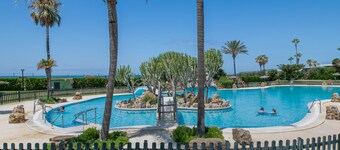 Apartment 'Bella Vistas' with Shared Pool, Wi-Fi and Air Conditioning