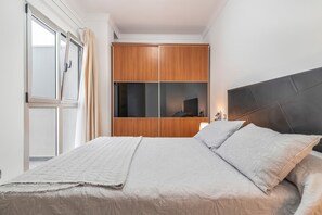 1 bedroom, iron/ironing board, free WiFi, bed sheets