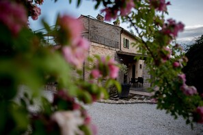 Exterior - Villa 'Tenuta Pomegranade' with Private Pool, Wi-Fi and Air Conditioning (Ponzano di Fermo)