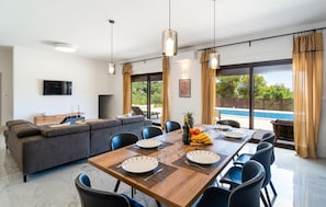 Dining - Stunning home in Novo Selo with private swimming pool, can be inside or outside (Novo Selo)
