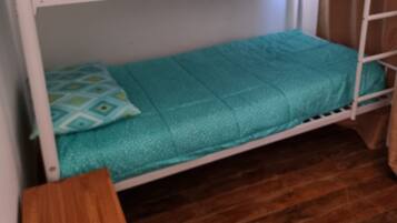 Family Cabin, 2 Bedrooms, Patio, Garden View | 2 bedrooms, bed sheets