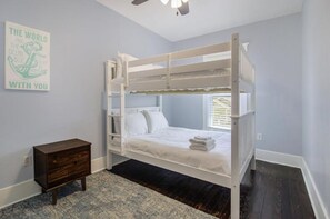 4 bedrooms, iron/ironing board, free WiFi, bed sheets