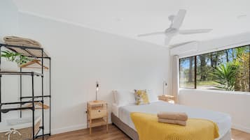 2 bedrooms, iron/ironing board, travel cot, WiFi