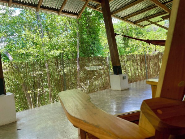 Terrace/patio - 5 min to the beach! Pure nature and safe - House in Guanacaste (Provincia de Guanacaste)
