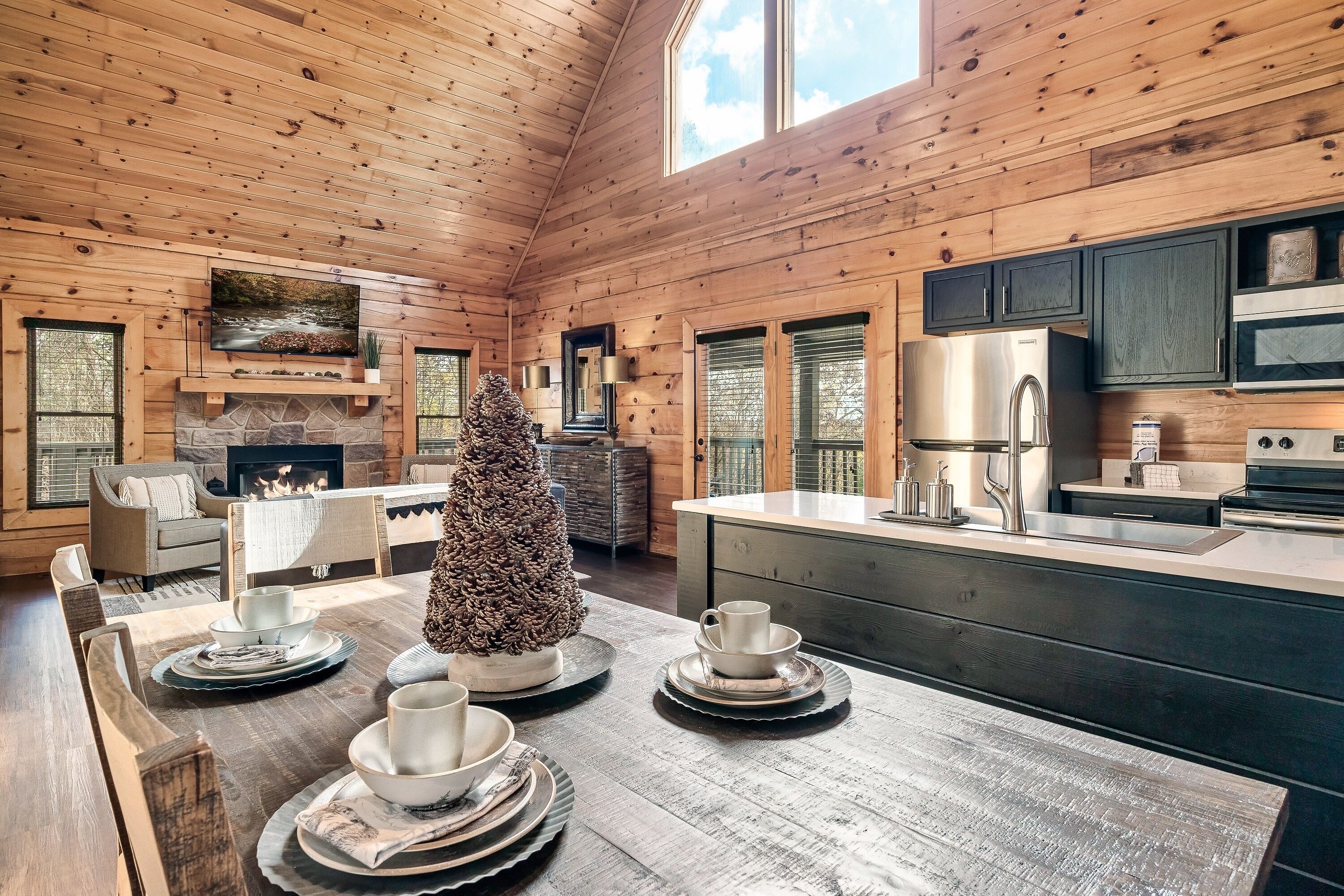 Mikrovågsugn, ugn, spishäll och diskmaskin