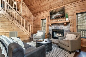 Smart TV, fireplace