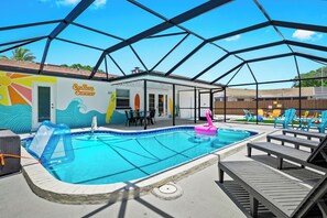 Outdoor pool - Pool Home - MiniGolf -Arcade- Near Beaches - Pet Friendly (Sarasota)