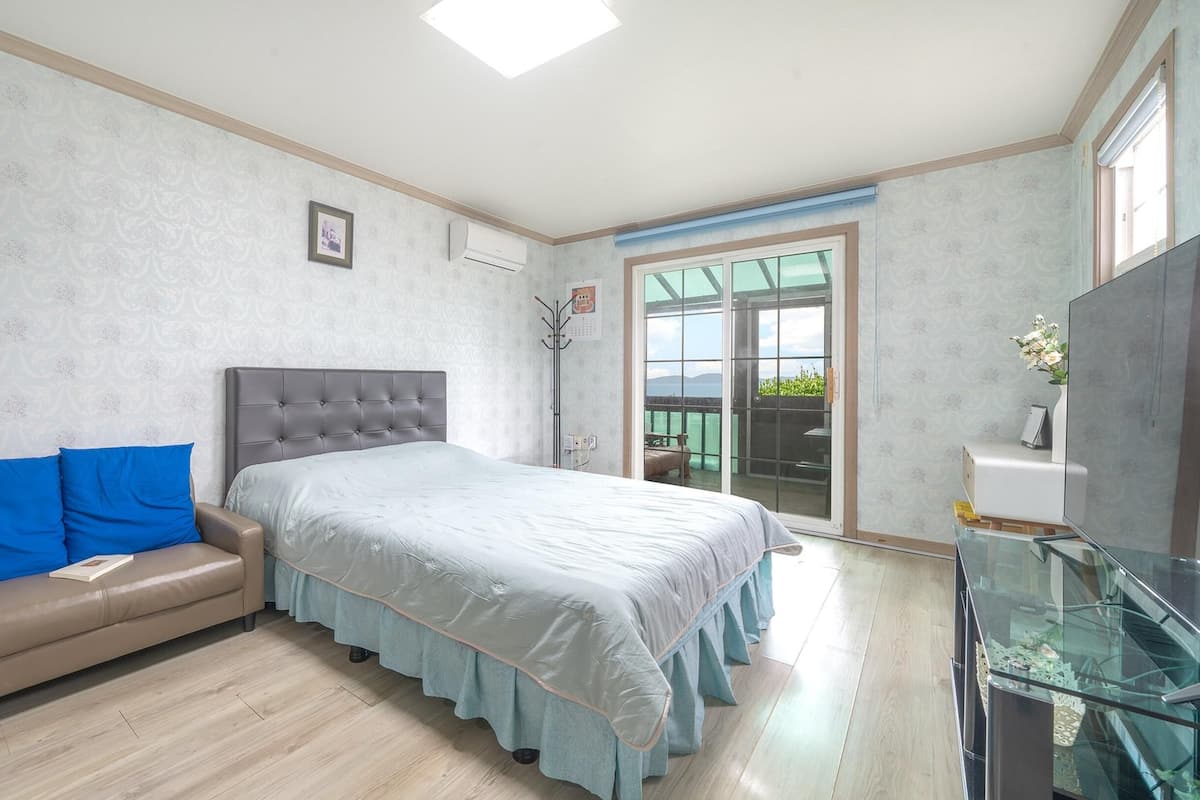 Basic Room, 1 Bedroom (BLUE) | 1 bedroom, free WiFi