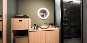 Decoración personalizada, sistema de insonorización y wifi gratis