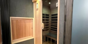 [DOKURAKU] Compact private Japanese-style room with sauna Non Smoking | Individually decorated, soundproofing, free WiFi