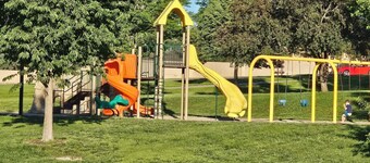 West Omaha home. clean, nice & safe ! Near a park