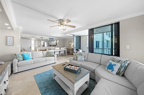Smart TV - Sandarac on the Beach - exclusive Penthouse Condo with Private Lanai - all New (Fort Myers Beach)
