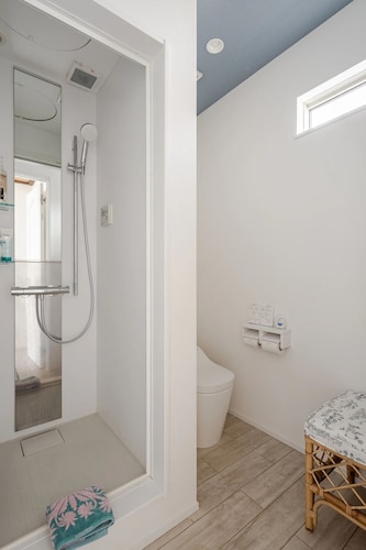 バスルームのシャワー