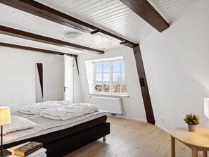 5 bedrooms, Internet