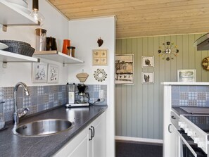 Fridge, microwave, dishwasher, cookware/dishes/utensils