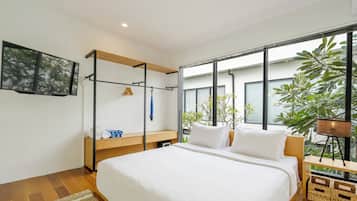 Loft Deluks, 1 kamar tidur, kolam renang pribadi | 1 kamar tidur, brankas, meja kerja, dan ruang kerja ramah laptop