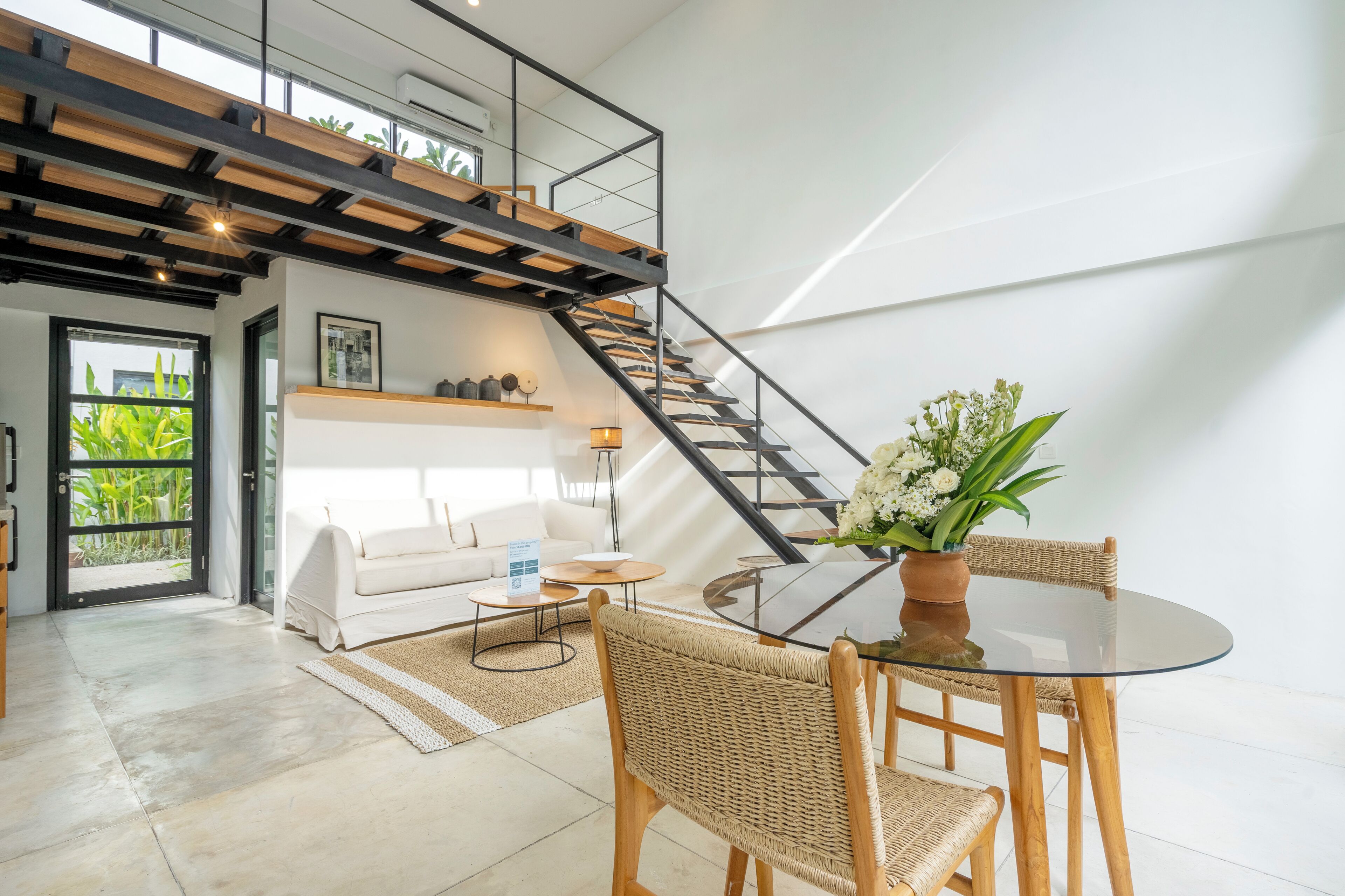 Deluxe Loft, 1 Bedroom, Private Pool | Living area