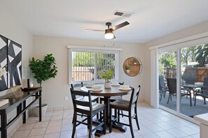 Dining - Orangeburg, Modesto (Modesto)