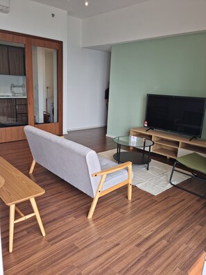 Suite, 2 Bedrooms, Non Smoking, City View | Living area - Una Residence By Maya (Kuala Lumpur)