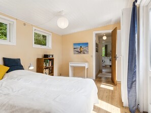 3 bedrooms, WiFi - "Heidl" - 1.3km to the fjord by Interhome (Rørvig)