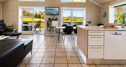"Hjalmar" - 400m from the sea by Interhome
