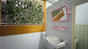 스탠다드룸, 시내 전망 | 욕실 | 샤워 시설, 타월