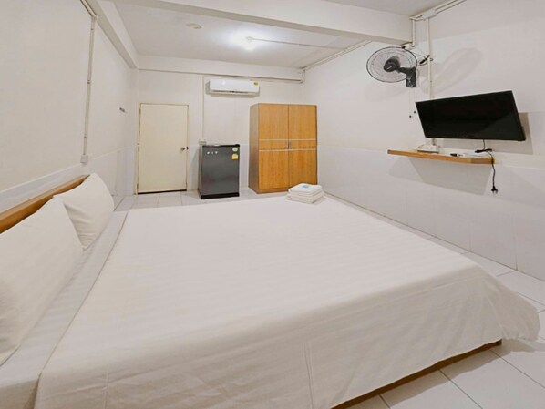 Habitación estándar, vistas a la ciudad | Wifi gratis y ropa de cama