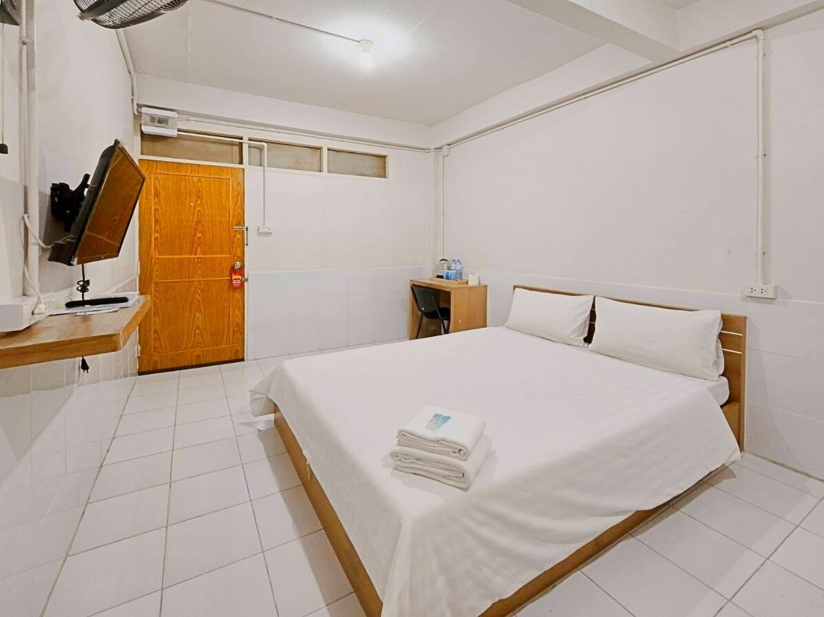 Standard Room, City View | Free WiFi, bed sheets