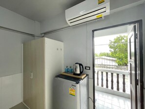 Habitación estándar, vista a la ciudad | Frigobar