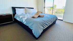 3 chambres, fer et planche à repasser, Wi-Fi gratuit, draps fournis