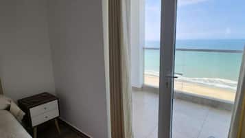 3 bedrooms, blackout curtains, iron/ironing board, free WiFi