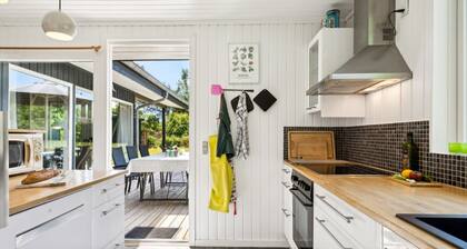"Aleta" - 600m from the sea by Interhome