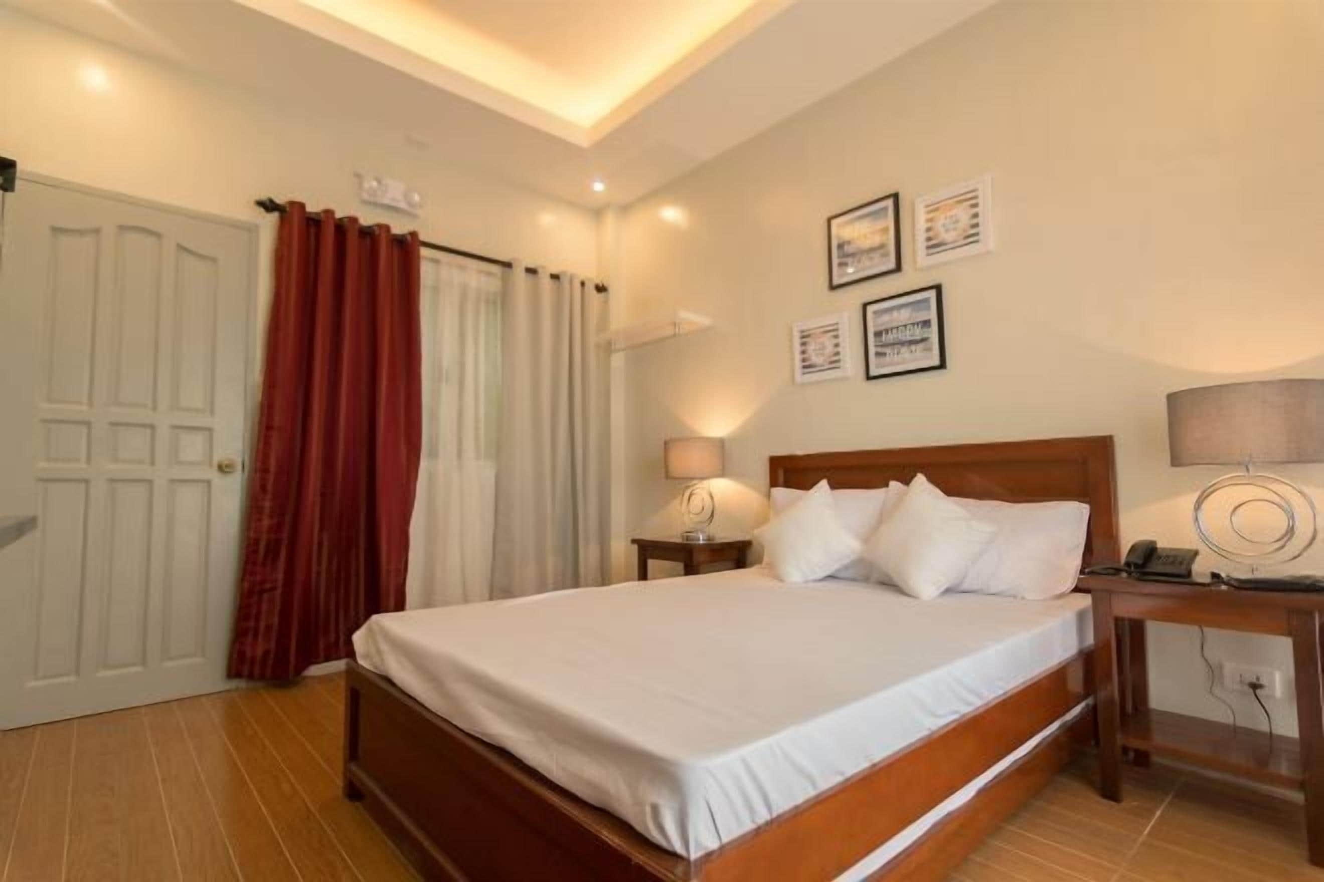 In-room safe, desk, soundproofing, iron/ironing board