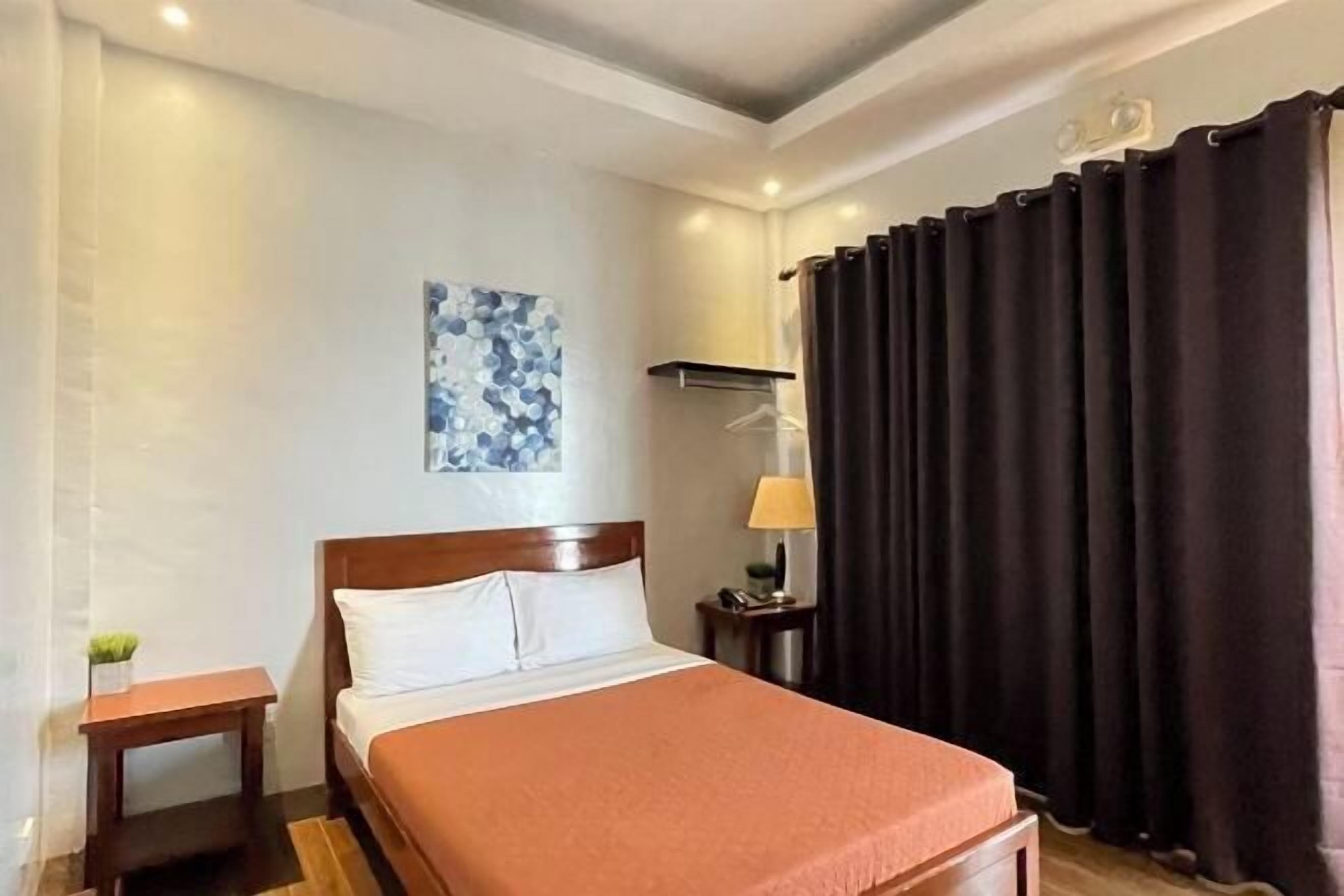 In-room safe, desk, soundproofing, iron/ironing board