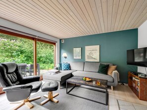 TV, fireplace - "Hilde" - 350m to the fjord by Interhome (Hemmet)