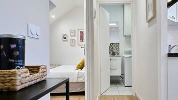 1 chambre, fer et planche à repasser, accès Internet, draps fournis