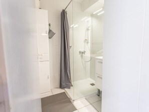 Bathroom - Les Roches Marines by Interhome (Cap d'Agde)