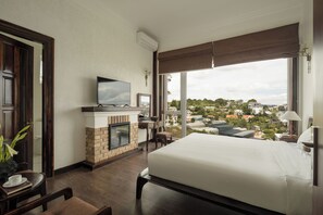 Deluxe Double Room, 1 Queen Bed, City View | Frette Italian sheets, premium bedding, down comforters - The Manor Villas Da Lat (Da Lat)