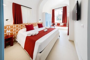6 quartos, ferros/tábuas de passar roupa, Wi-Fi, roupa de cama