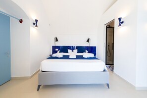 6 soverom, safe på rommet, skrivebord og strykejern/-brett