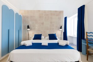 6 bedrooms, iron/ironing board, WiFi, bed sheets