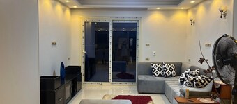 Comfy and luxurious centrally located apartment in east Cairo near the airport