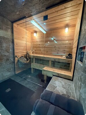 Sauna - Hot tub, Sauna, adult game room, pool table, house has lots of stairs! (Reno)