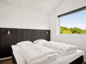4 bedrooms, WiFi
