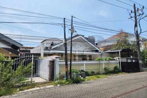 OYO Life 93977 Suterejo Homestay Syariah