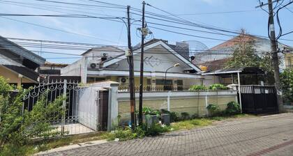 OYO Life 93977 Suterejo Homestay Syariah