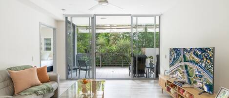 Televisión y oficina