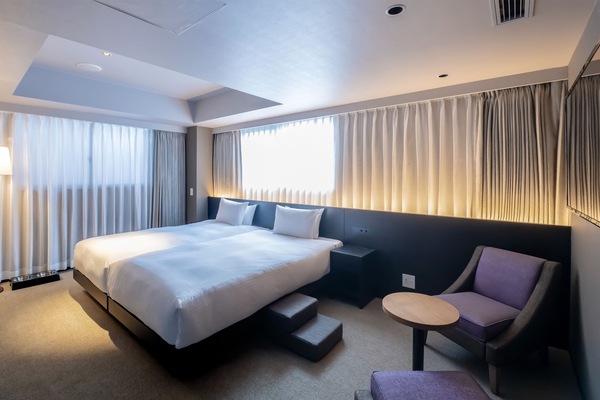 Deluxe Twin Room, Non Smoking (Dog Friendly) | Down comforters, in-room safe, blackout drapes, WiFi (free)