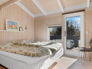 5 bedrooms, WiFi