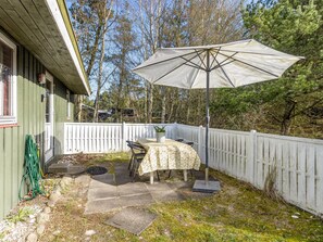 Outdoor dining - "Bedri" - 150m from the sea by Interhome (Jerup)